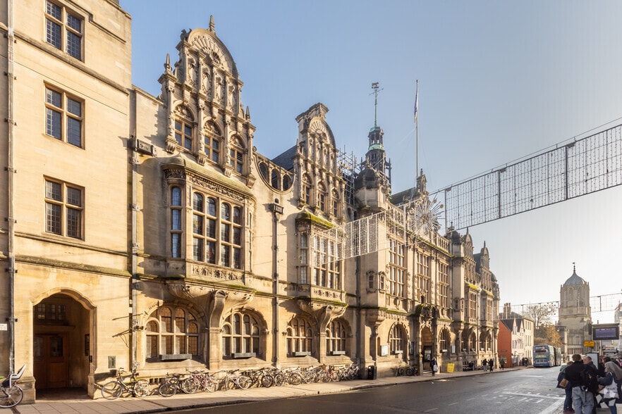 St. Aldates, Oxford for sale - Primary Photo - Image 1 of 1