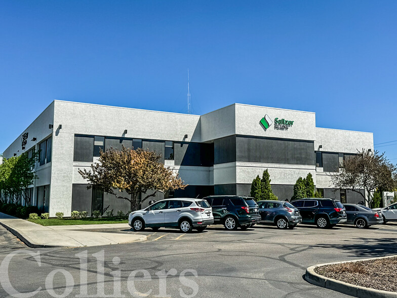 215 E Hawaii Ave, Nampa, ID for lease - Building Photo - Image 1 of 6