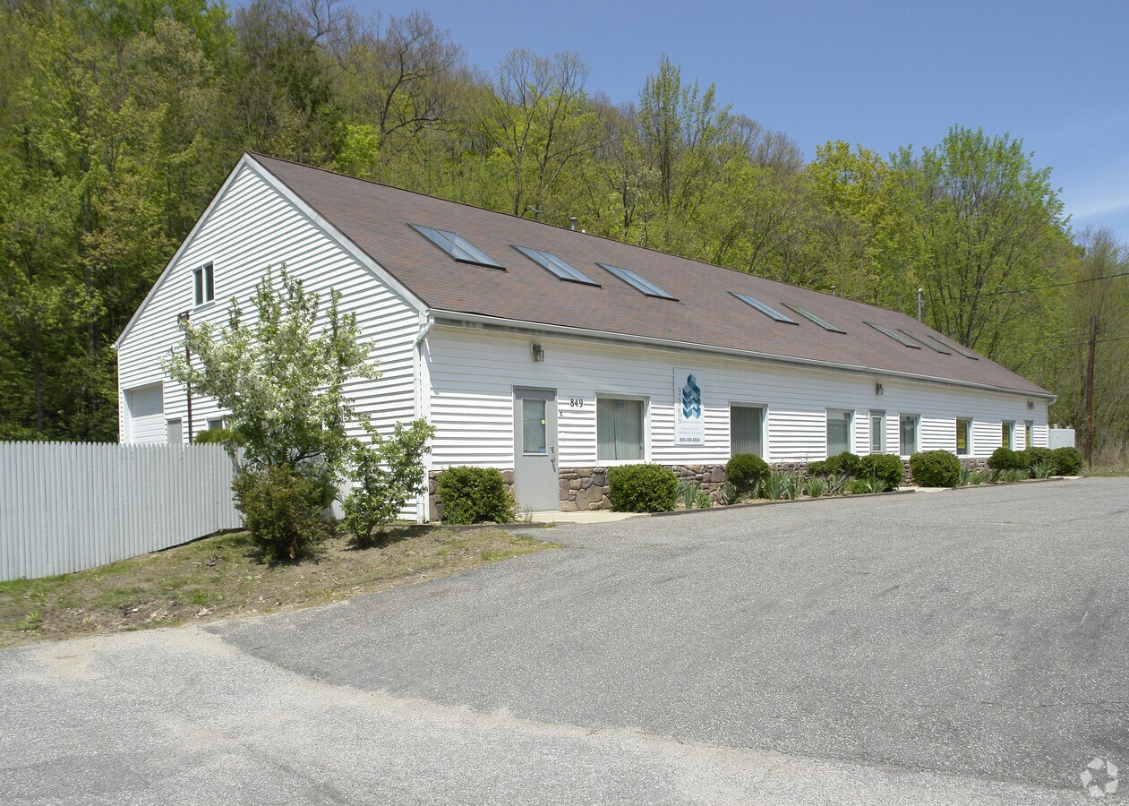 849 Winsted Rd, Torrington, CT 06790