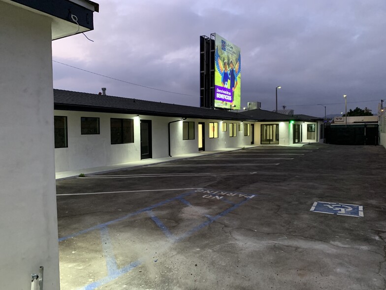 4978 W Washington Blvd, Los Angeles, CA for lease - Building Photo - Image 3 of 18