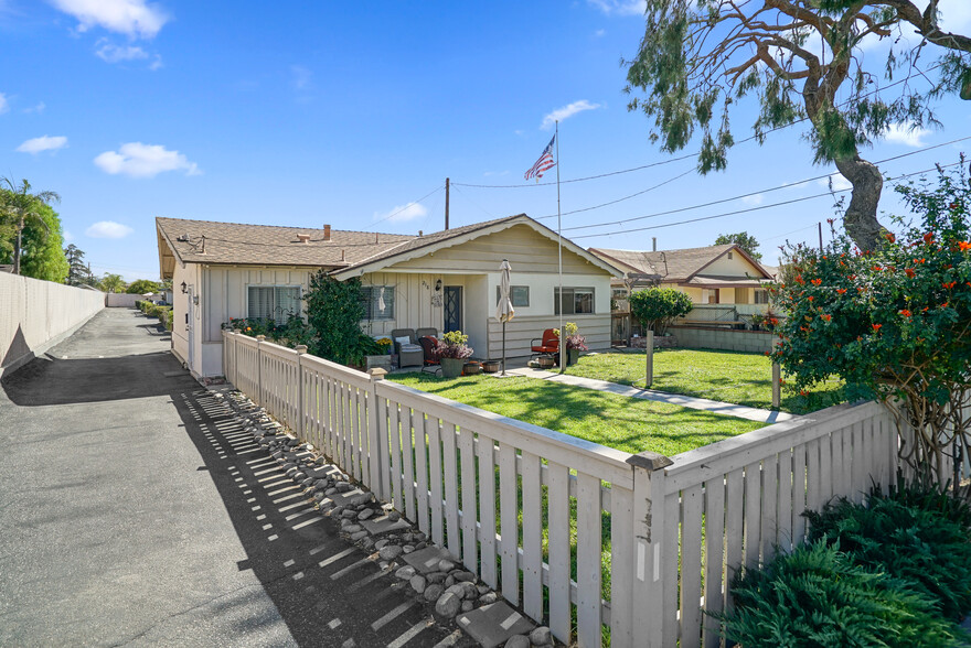 218 S Virginia Ave, Azusa, CA for sale - Primary Photo - Image 1 of 1