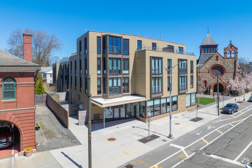 1991-2013 Massachusetts Ave, Cambridge, MA for sale - Building Photo - Image 2 of 11