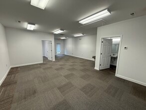 220 Baker Rd, High Point, NC for lease Interior Photo- Image 1 of 8