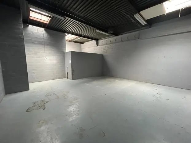 Zone Industrielle Prairie, Villebon-sur-Yvette for lease - Interior Photo - Image 3 of 4