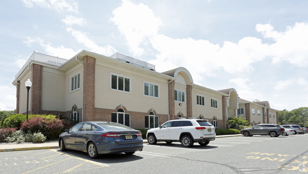 3350 State Route 138, Wall, NJ for lease - Building Photo - Image 3 of 8