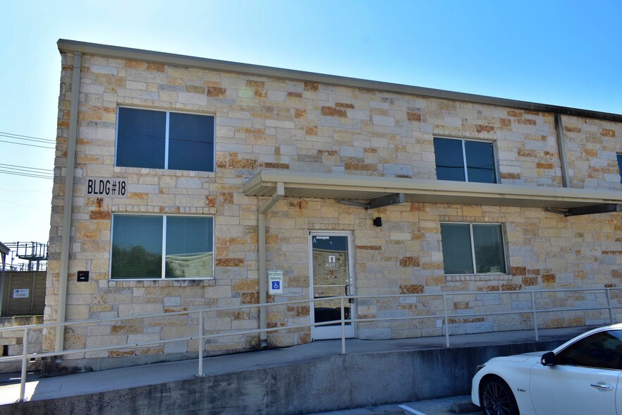 2000 Windy Ter, Austin, TX for lease - Building Photo - Image 1 of 14