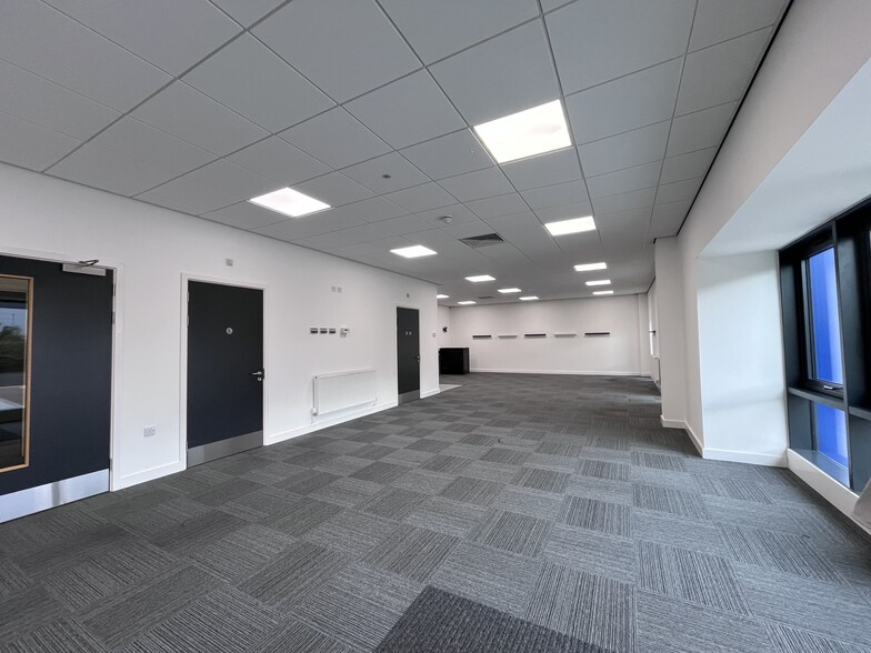 4 Ferrous Rd, Middlesbrough for lease - Building Photo - Image 3 of 9