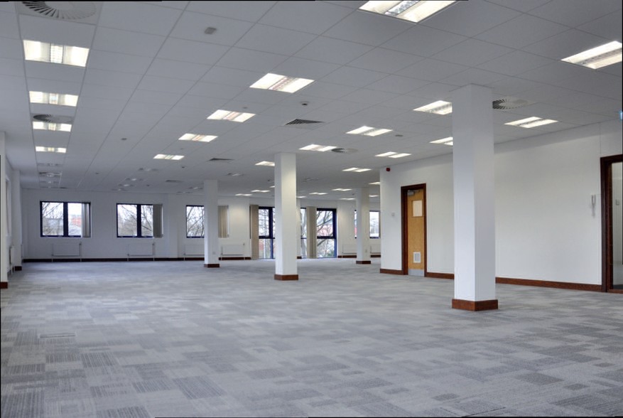 Keen Rd, Cardiff for lease - Interior Photo - Image 2 of 4