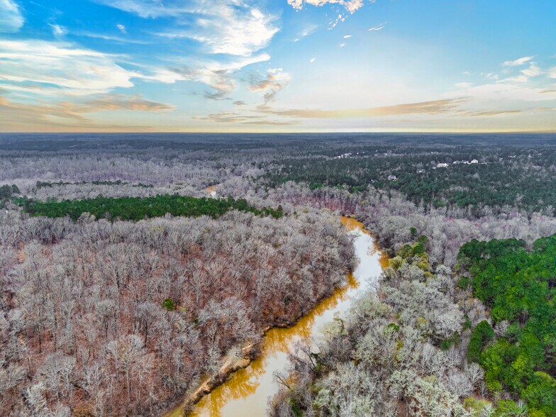 734 Fincher Rd, Covington, GA for sale - Primary Photo - Image 1 of 18