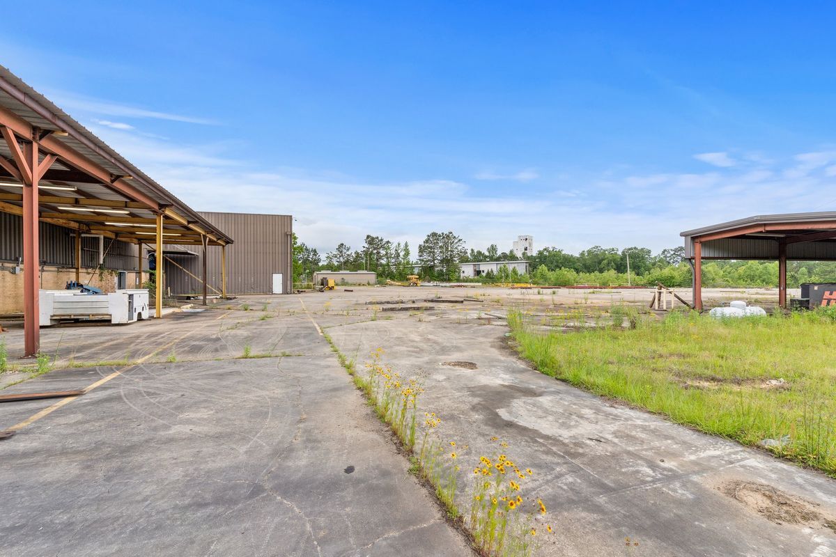 100 Industrial Parkway Rd, Lumberton, MS 39455 Industrial for Sale