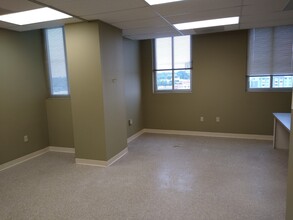 500 S University Ave, Little Rock, AR for lease Interior Photo- Image 2 of 5