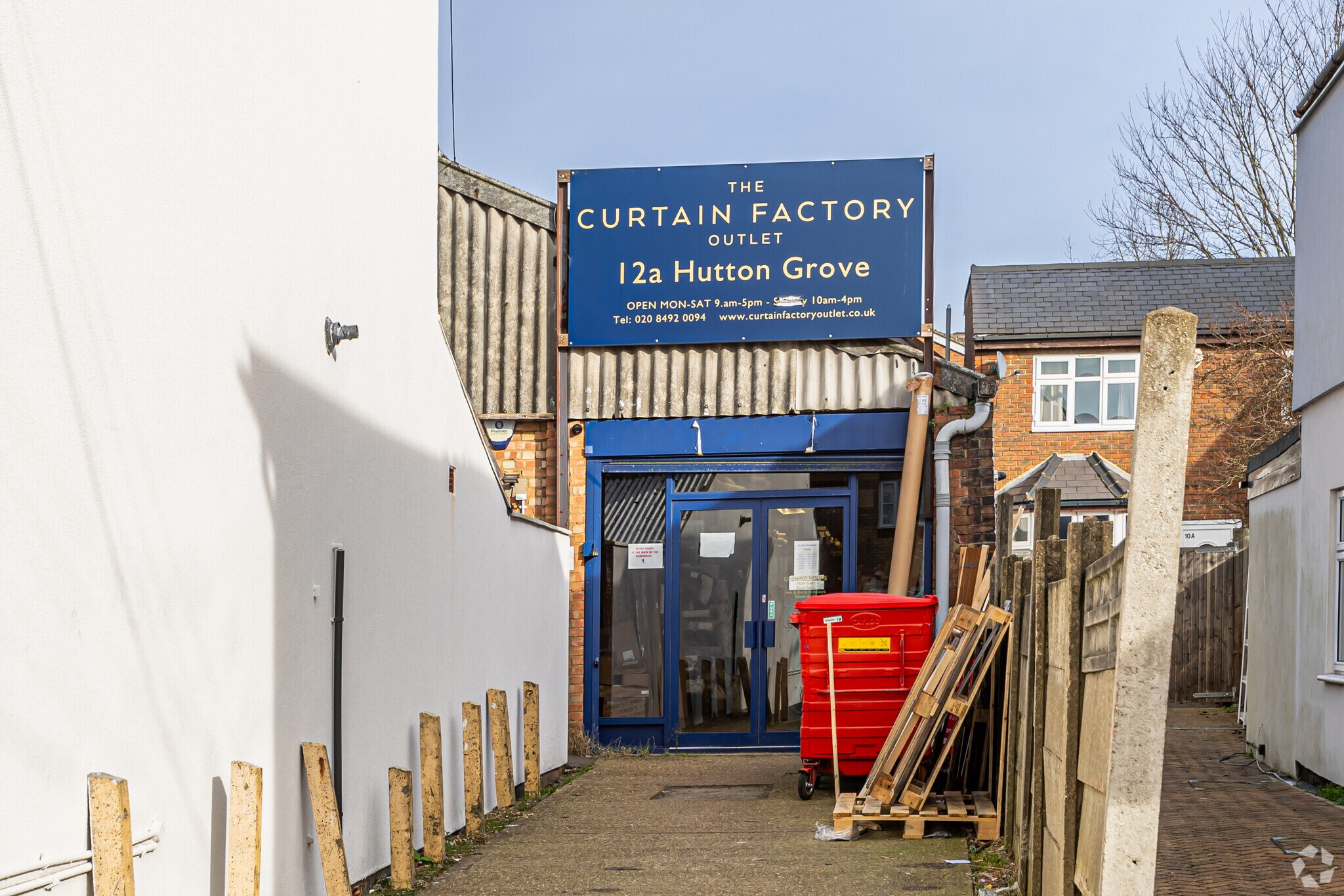 12A Hutton Grv, London for sale Primary Photo- Image 1 of 1