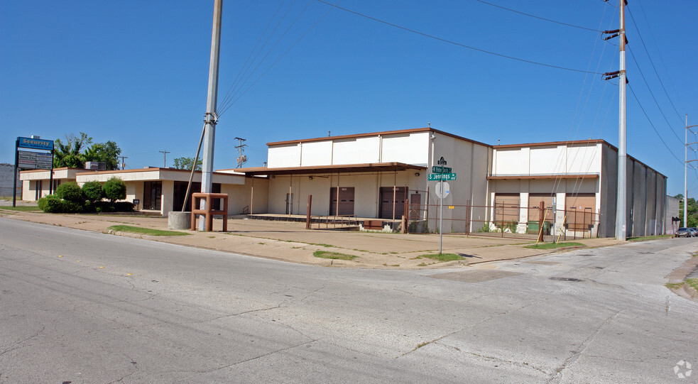 500 S Jennings Ave, Fort Worth, TX for lease - Primary Photo - Image 1 of 8