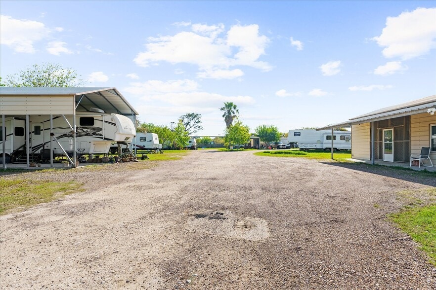 115 Byers Dr, Port O Connor, TX for sale - Building Photo - Image 3 of 37