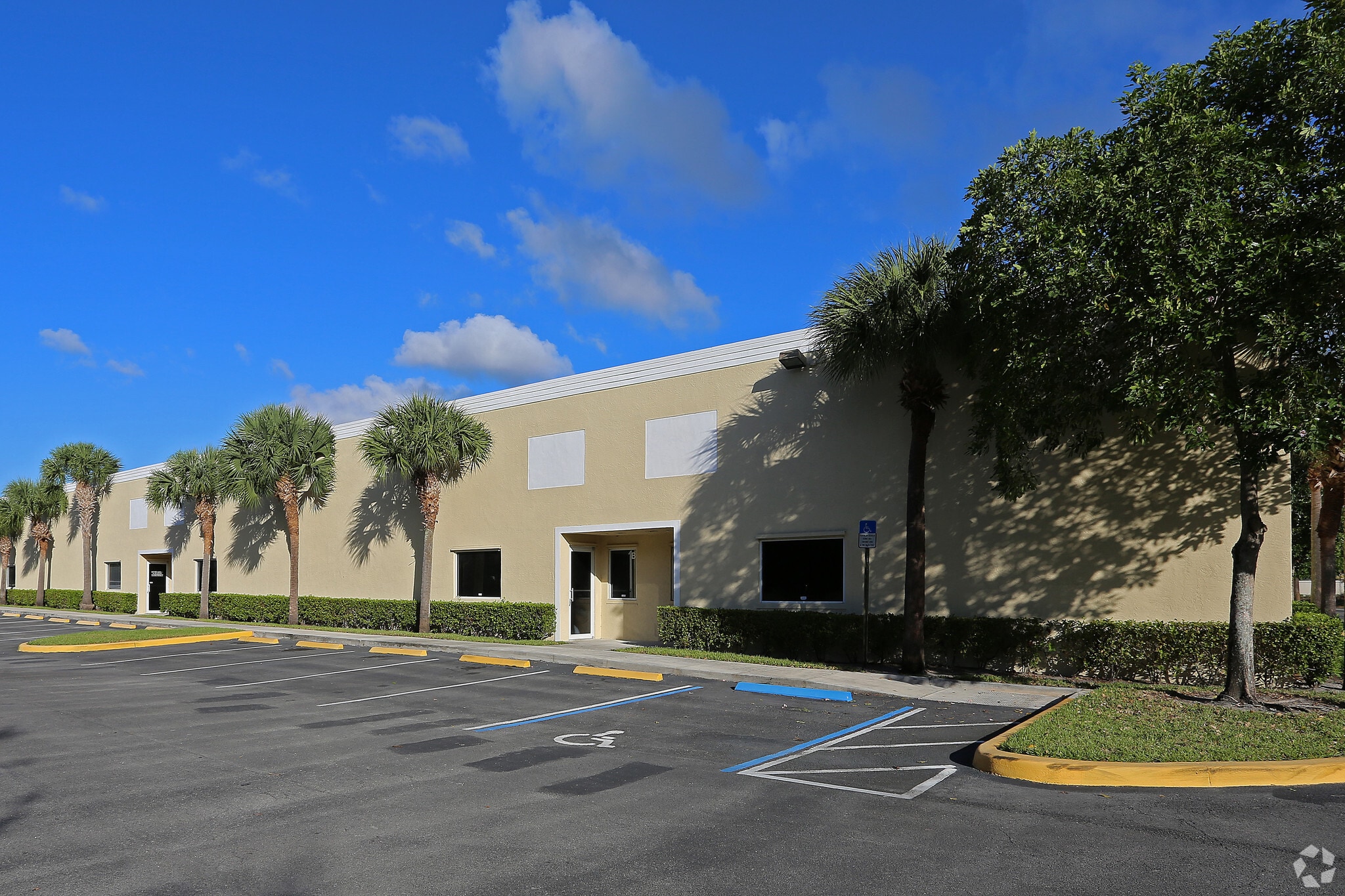 440 Tall Pines Rd, West Palm Beach, FL for lease Building Photo- Image 1 of 8