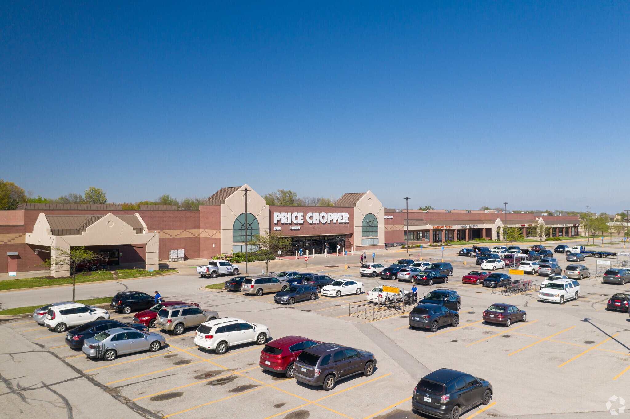 11600-11800 W 135th St, Overland Park, KS for sale Primary Photo- Image 1 of 1