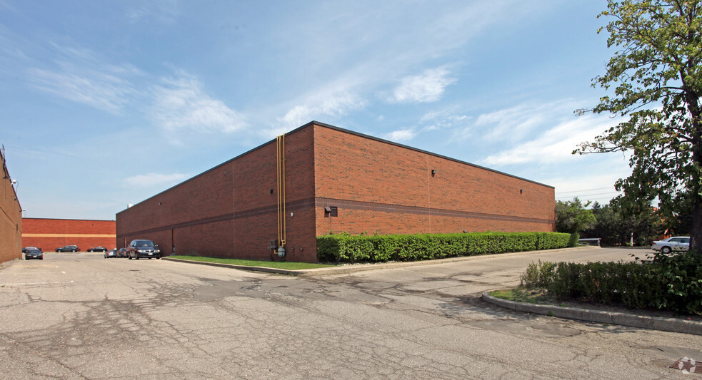 6130 Tomken Rd, Mississauga, ON for sale - Building Photo - Image 2 of 2