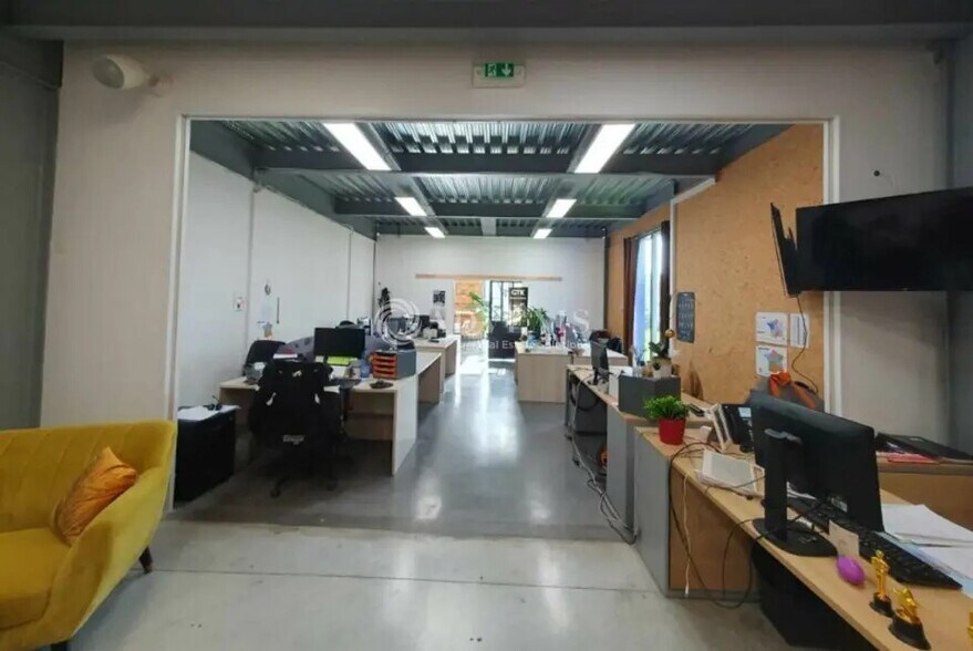 Office in Lunel-Viel for lease - Interior Photo - Image 3 of 9
