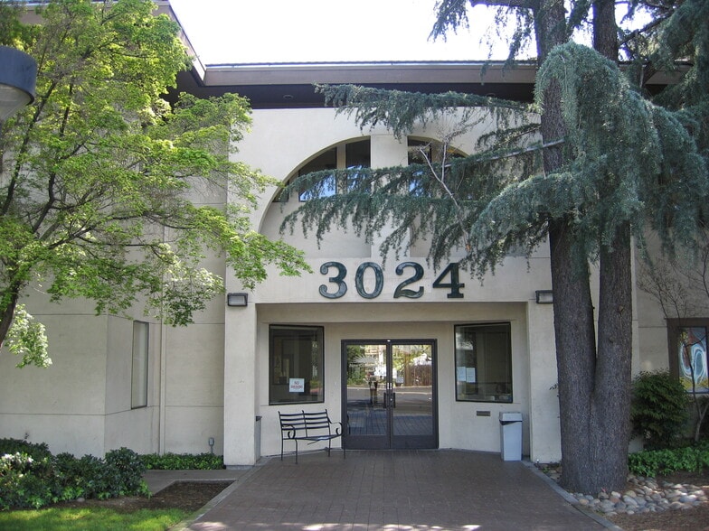 3024 Willow Pass Rd, Concord, CA for sale - Building Photo - Image 1 of 12