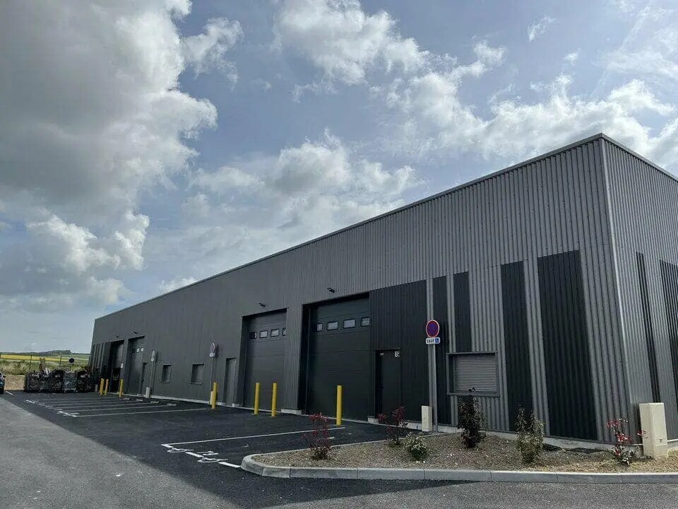 Flex in Reims for lease Building Photo- Image 1 of 6