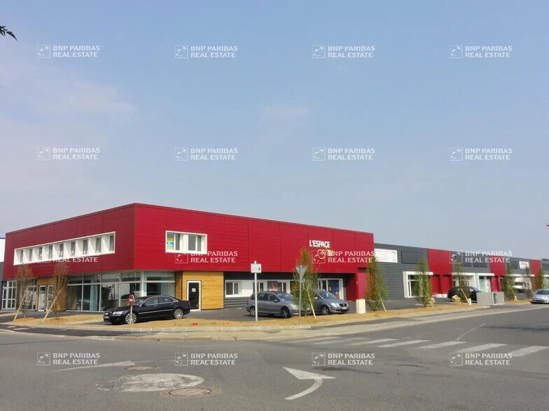 Flex in Chambray-lès-Tours for lease - Building Photo - Image 1 of 4