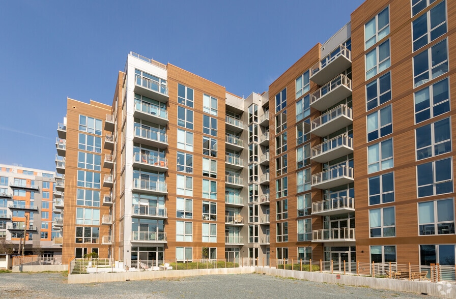 88 V St SW, Washington, DC for lease - Building Photo - Image 3 of 10