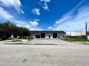 8781-8785 SW 133rd St, Miami, FL for lease Building Photo- Image 2 of 5