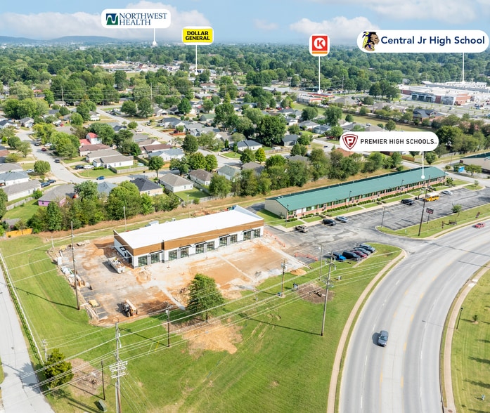 845 White Rd, Springdale, AR for lease - Building Photo - Image 2 of 6