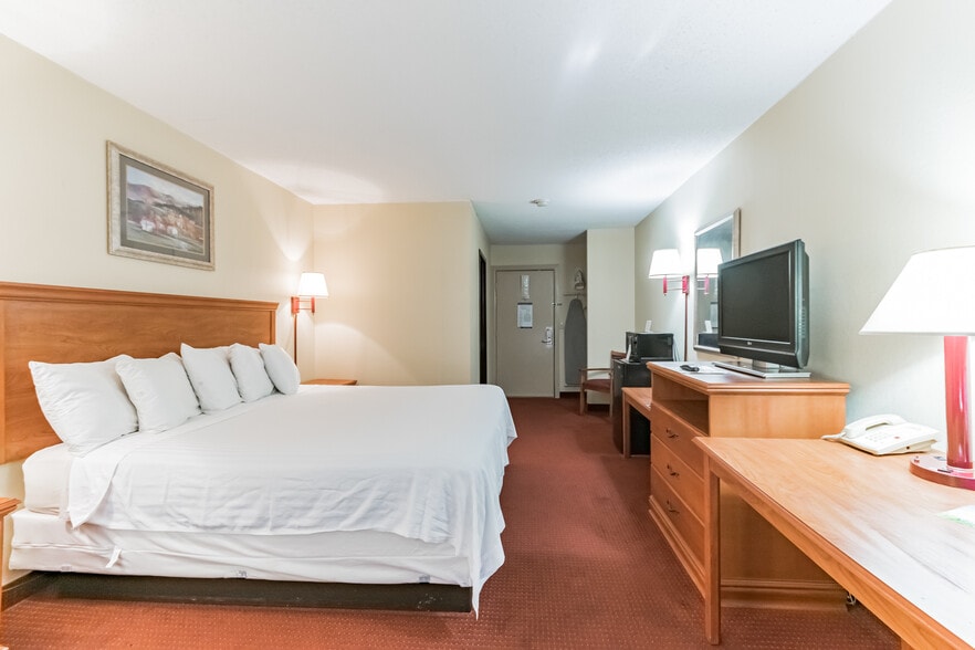 127 Ontario, Beckley, WV 25801 Days Inn Mount Hope