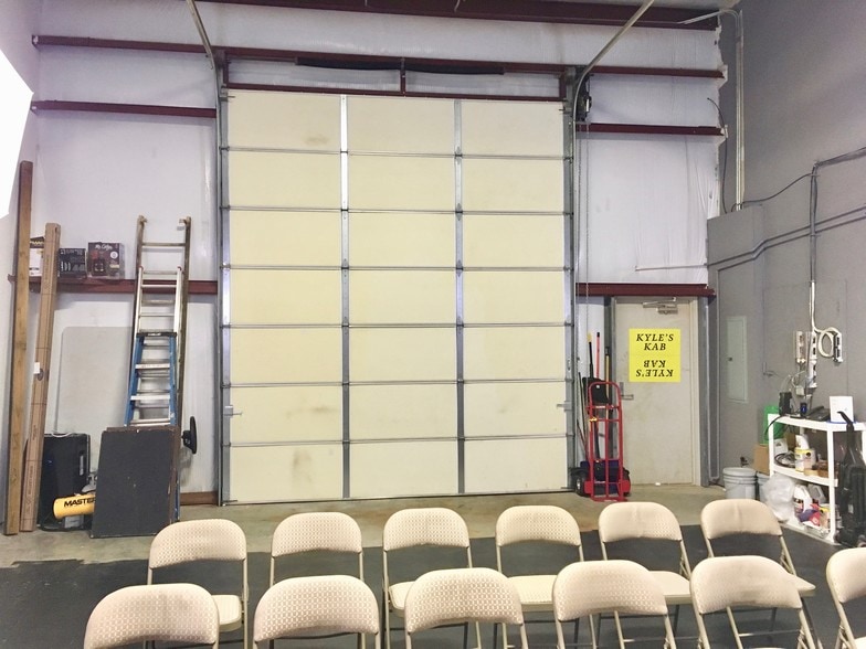 380 E State Highway CC, Nixa, MO for lease - Interior Photo - Image 3 of 22