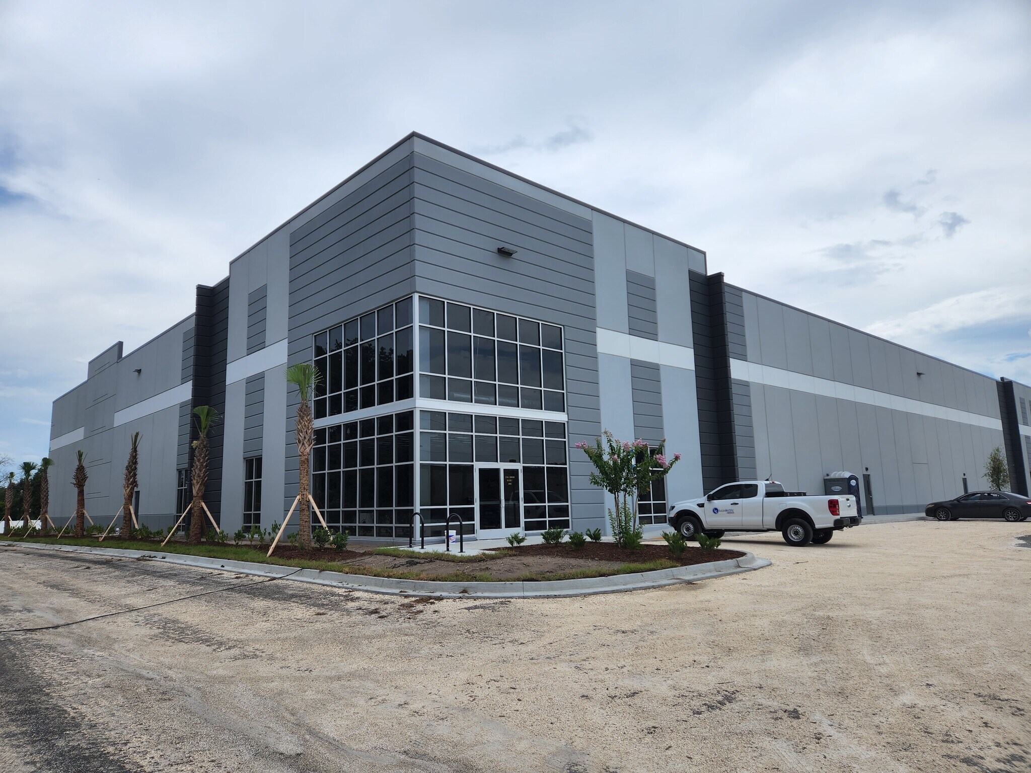 2700 Powers Ave, Jacksonville, FL 32207 Industrial for Lease