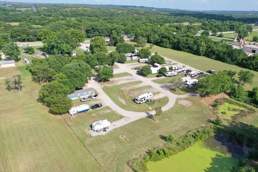 2116 Highway 77 S, Davis, OK for sale - Building Photo - Image 2 of 25