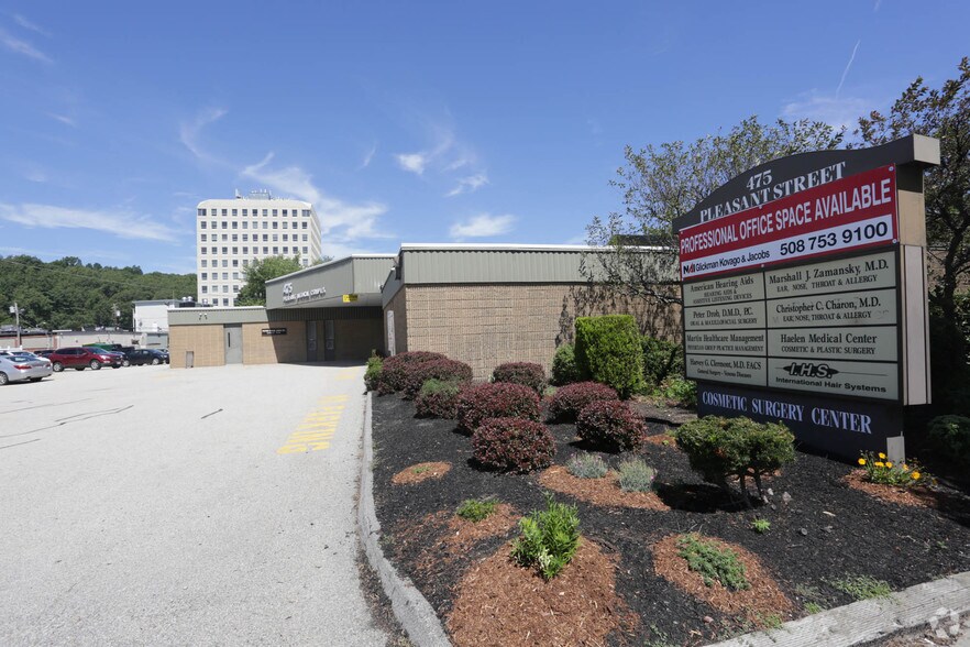 475 Pleasant St, Worcester, MA 01609