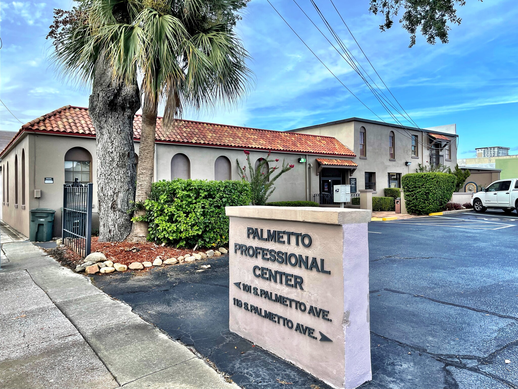 155 W International Speedway Blvd, Daytona Beach, FL for lease Building Photo- Image 1 of 6