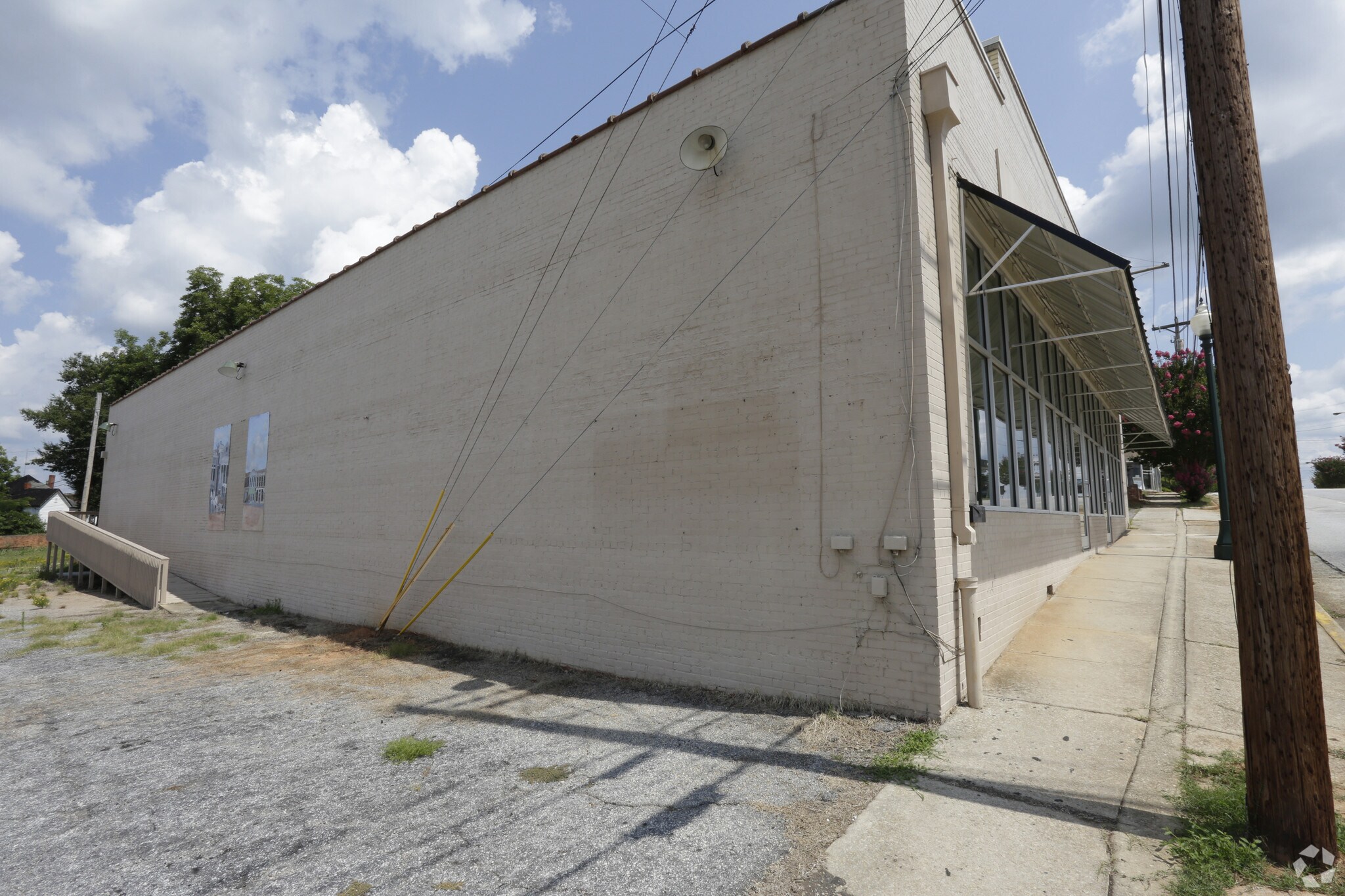 311 N Harper St, Laurens, SC for sale Building Photo- Image 1 of 1