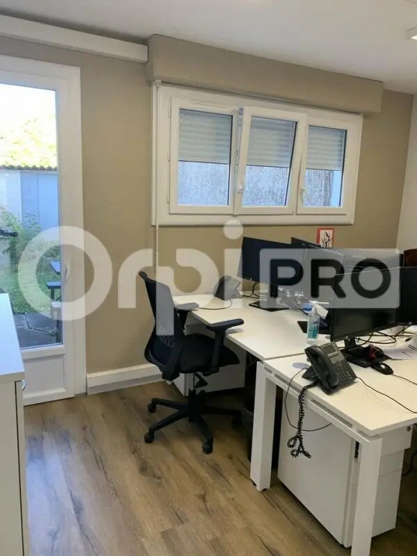 Office in Pessac for lease Building Photo- Image 1 of 7