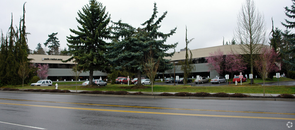 12910 Totem Lake Blvd NE, Kirkland, WA for lease - Building Photo - Image 2 of 8