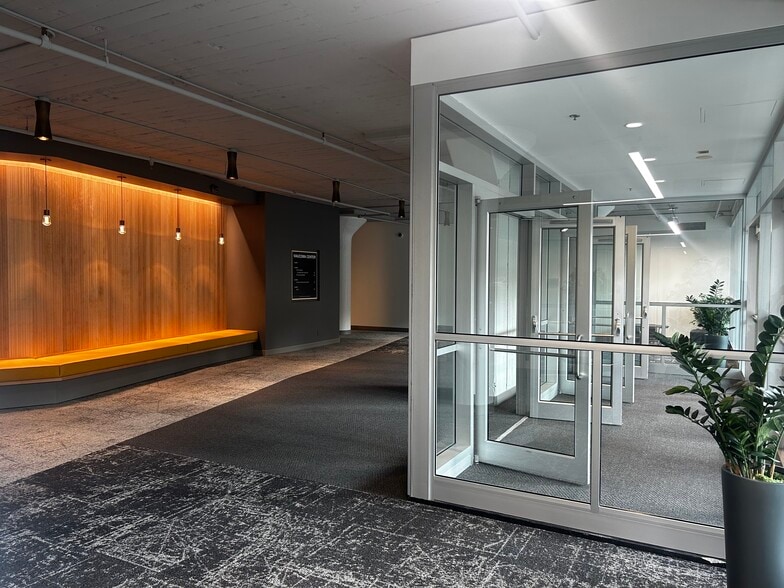 902 Wasco St, Hood River, OR for lease - Interior Photo - Image 2 of 13