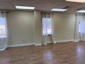 1350 Tidwell Dr, Alpharetta, GA for lease Interior Photo- Image 2 of 4