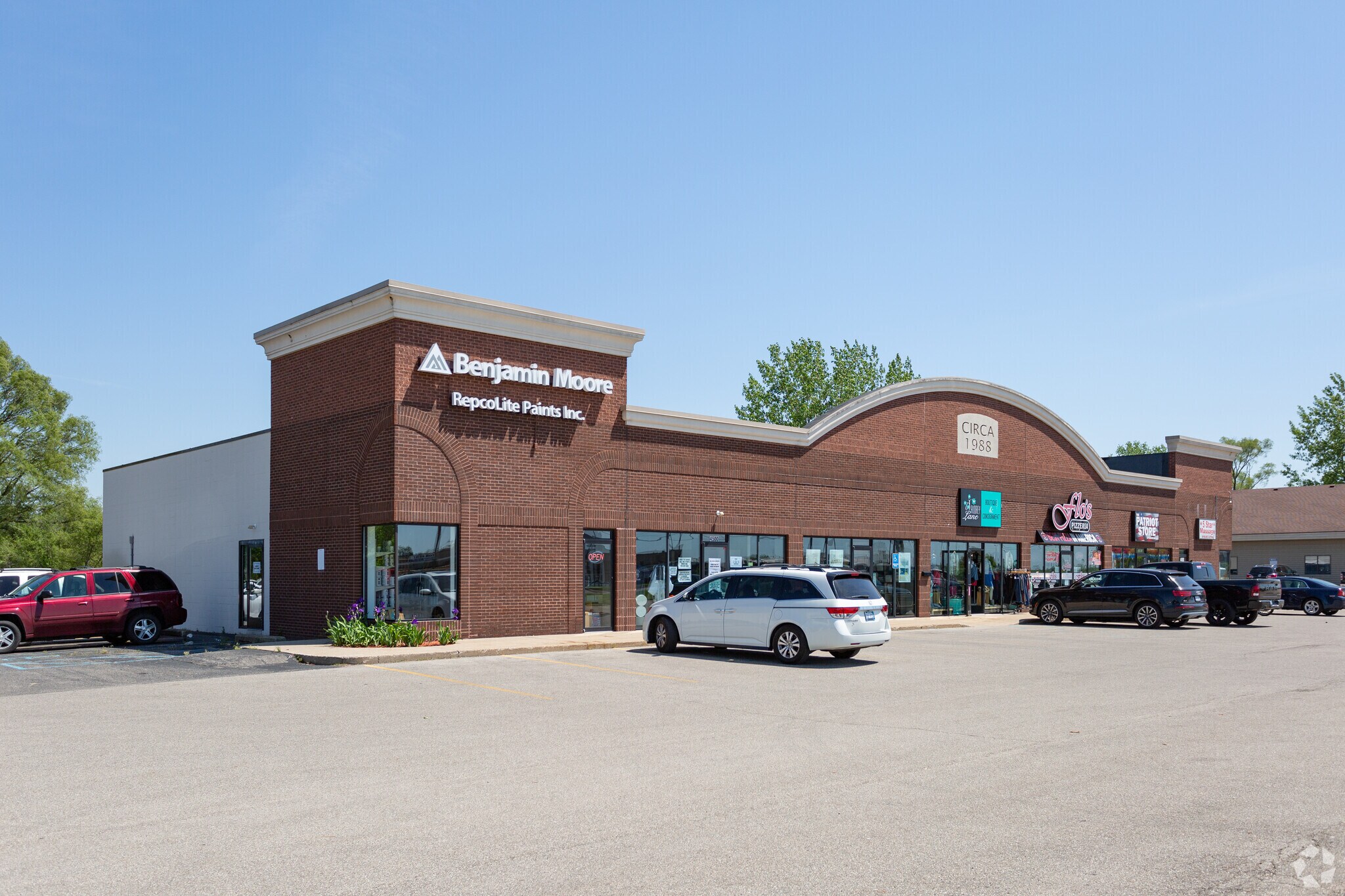 4490-4500 Plainfield Ave NE, Grand Rapids, MI for sale Primary Photo- Image 1 of 1