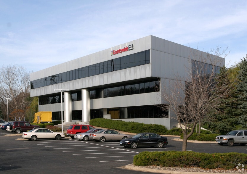 7808 Creekridge Cir, Minneapolis, MN for lease - Building Photo - Image 2 of 8