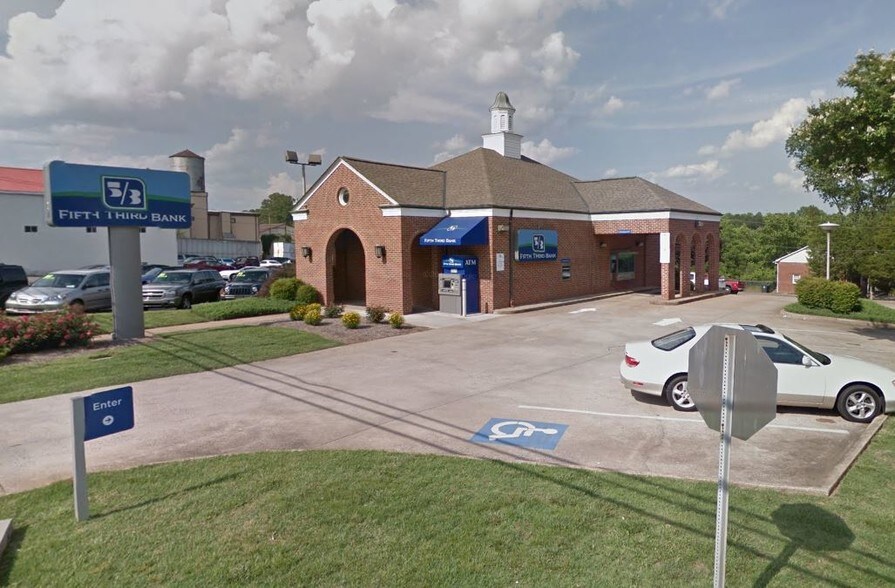 128 N Main St, Boiling Springs, NC for sale - Building Photo - Image 1 of 1