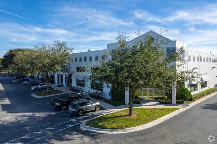 10805 Southport Dr, Orlando, FL 32824