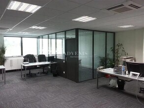 Office in Bry-sur-Marne for lease Interior Photo- Image 2 of 2