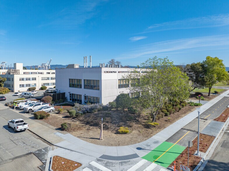 851 W Midway Ave, Alameda, CA for sale - Building Photo - Image 2 of 8