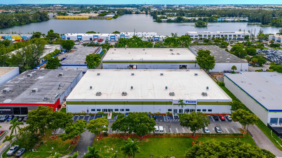 1400 NW 88th Ave, Doral, FL for lease - Building Photo - Image 1 of 10