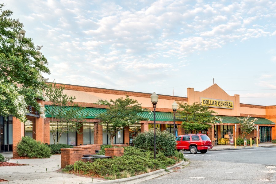 1677 Westchester Dr, High Point, NC 27262 Westchester Commons