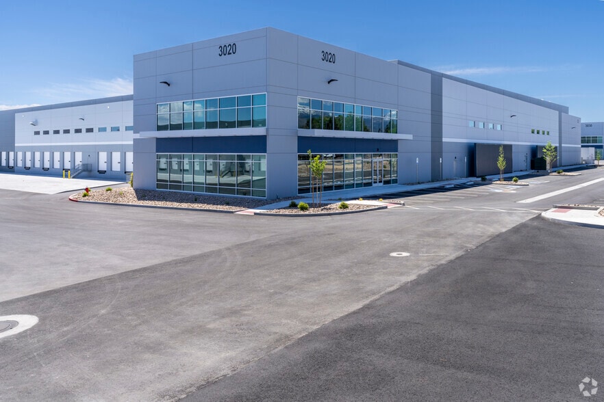 3010 Airway Dr, Reno, NV for lease - Building Photo - Image 3 of 19