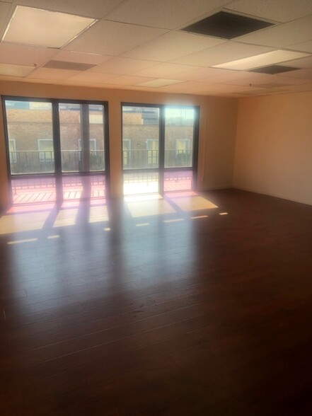 504 N Mountain View Ave, San Bernardino, CA for lease - Interior Photo - Image 3 of 17