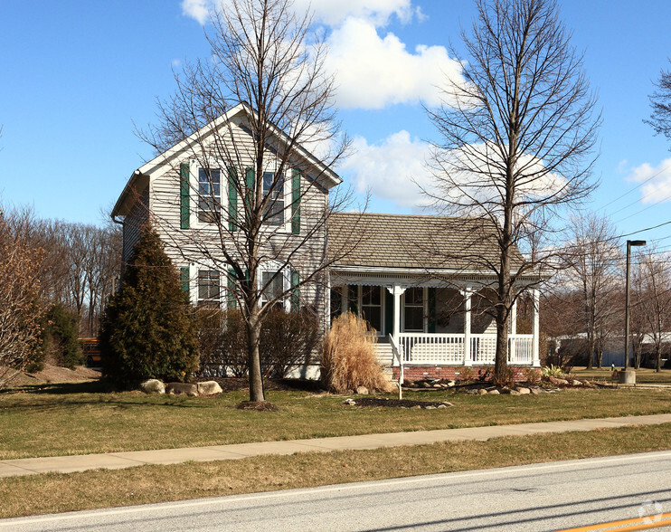 1119 Bassett Rd, Westlake, OH for sale - Building Photo - Image 2 of 15